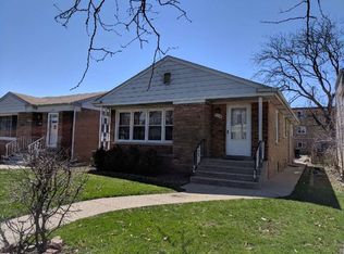 2118 Dobson St, Evanston, IL 60202