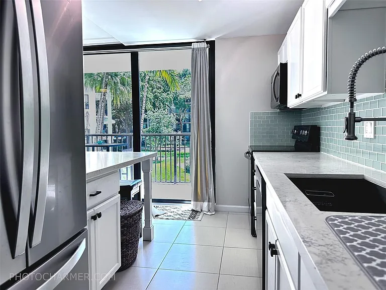 1301 River Reach Dr #201 — Photo 5