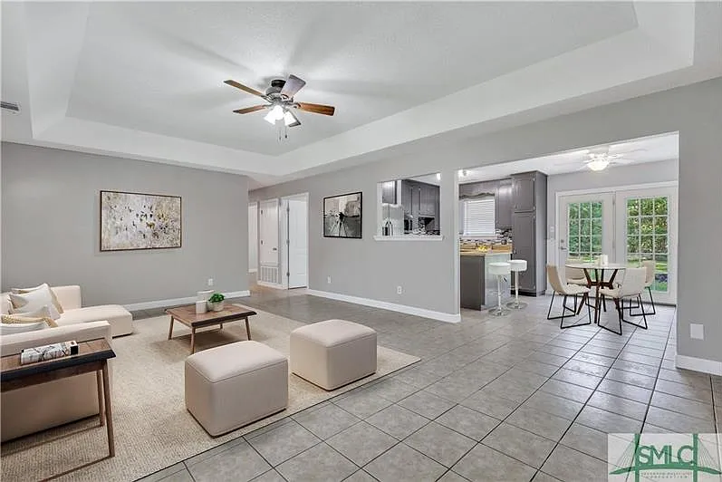 3 bed, 1428 sqft, $2,200 — Photo 4