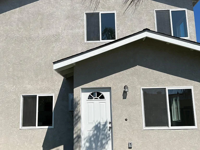 4862 Aberdeen St — Photo 3