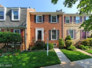 7012 Leestone St, Springfield, VA 22151