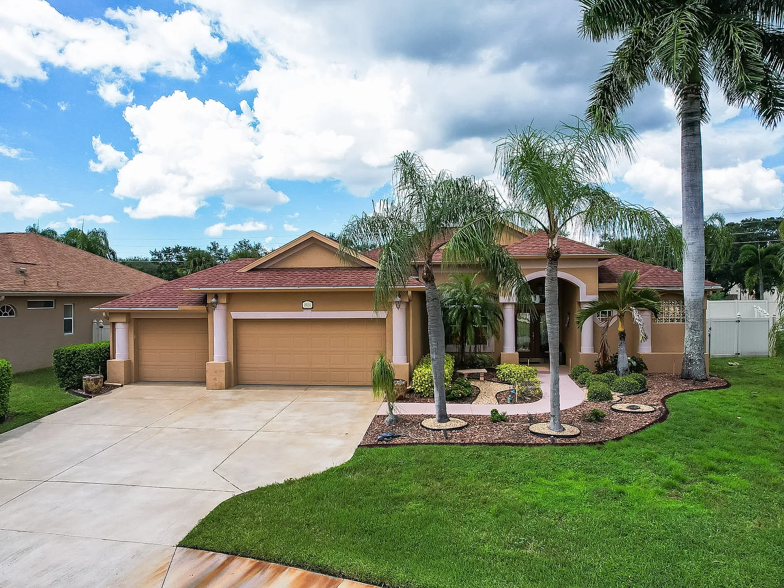 4 bed, 2213 sqft, $3,500 — Photo 1
