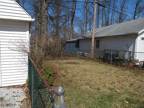 5th image of 29107 Fuller Ave