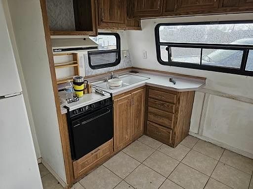 4th image of 5755 S Fontana Ave #6