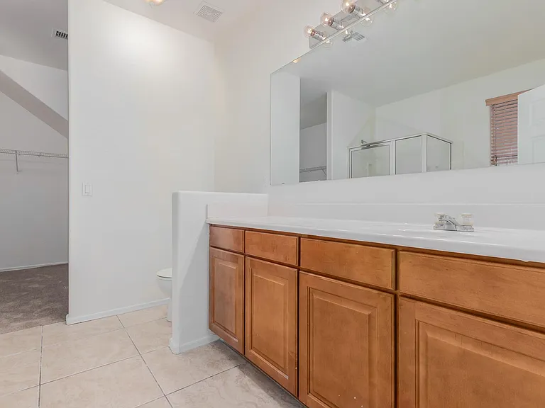 3209 W Saint Catherine Ave — Photo 18