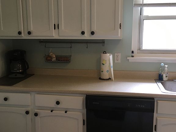 Kitchen with brand new appliances (less than 1 month old!),