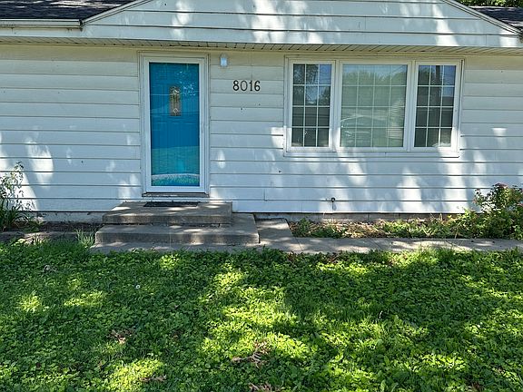 Exterior Front Entry