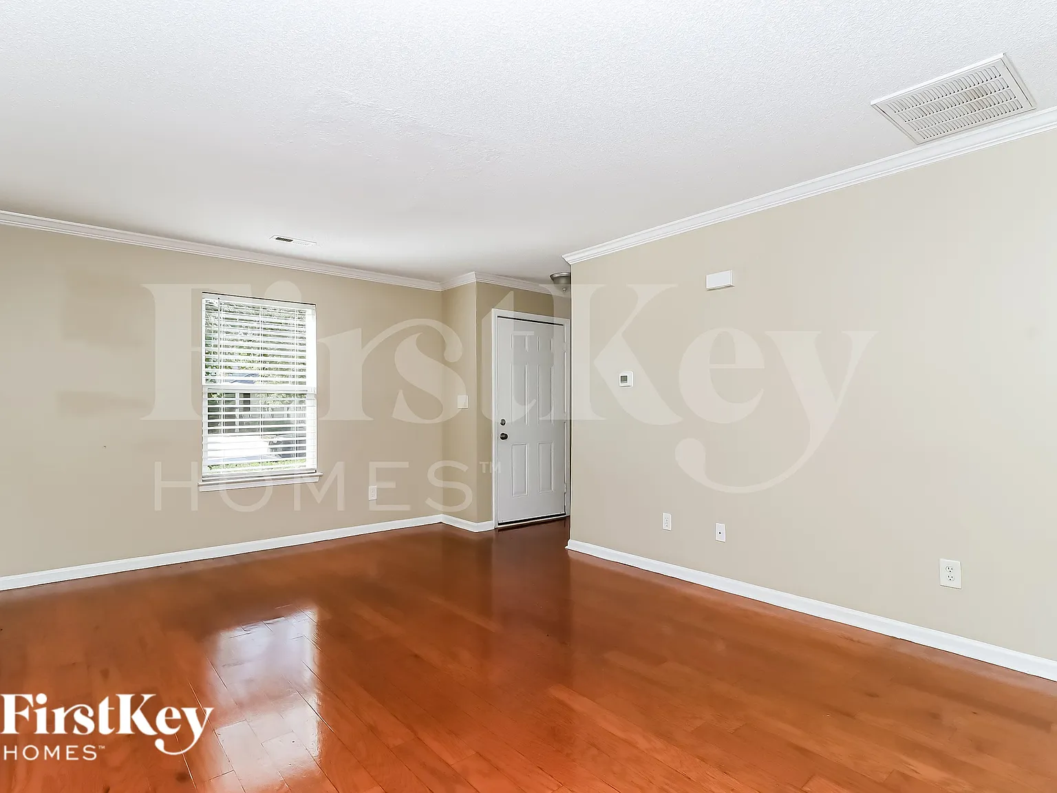 3 bed, 2.5 bath, 1338 sqft, $2,140 — Photo 4