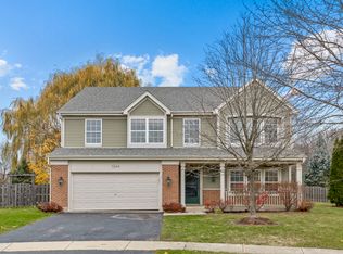 1344 Woodside Ct, Grayslake, IL