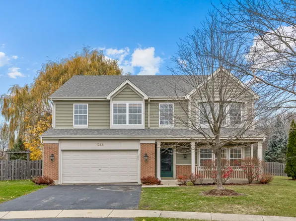 1344 Woodside Ct, Grayslake, IL 60030