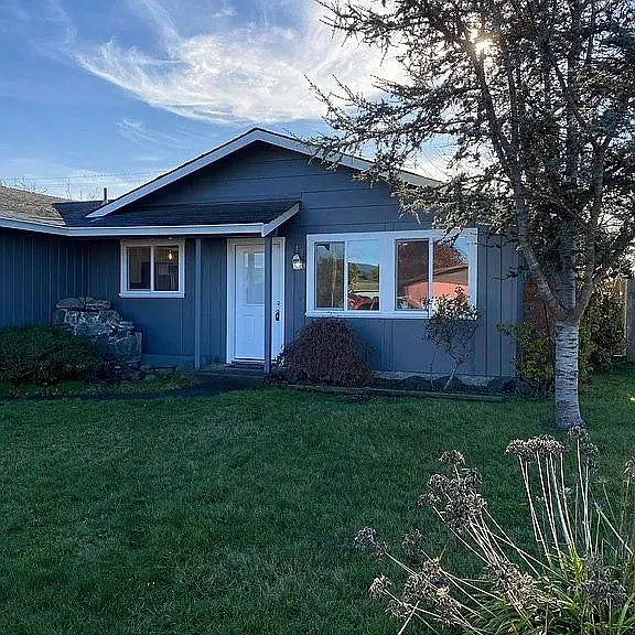1711 Antoine Ave — Photo 1