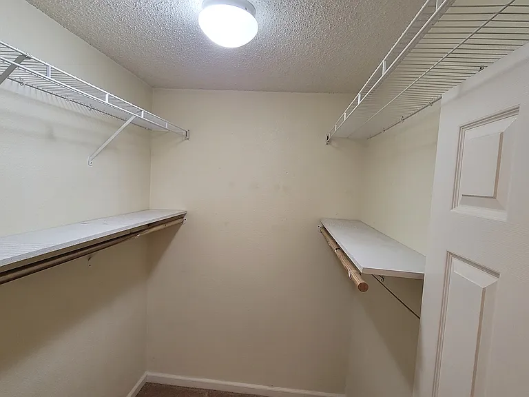 542 Sun Ridge Blvd — Photo 6