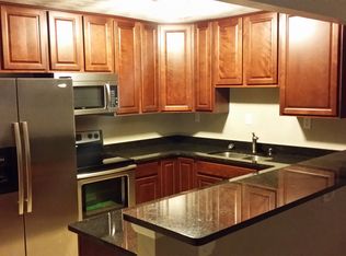 6653 Stoney Point S, Norfolk, VA 23502