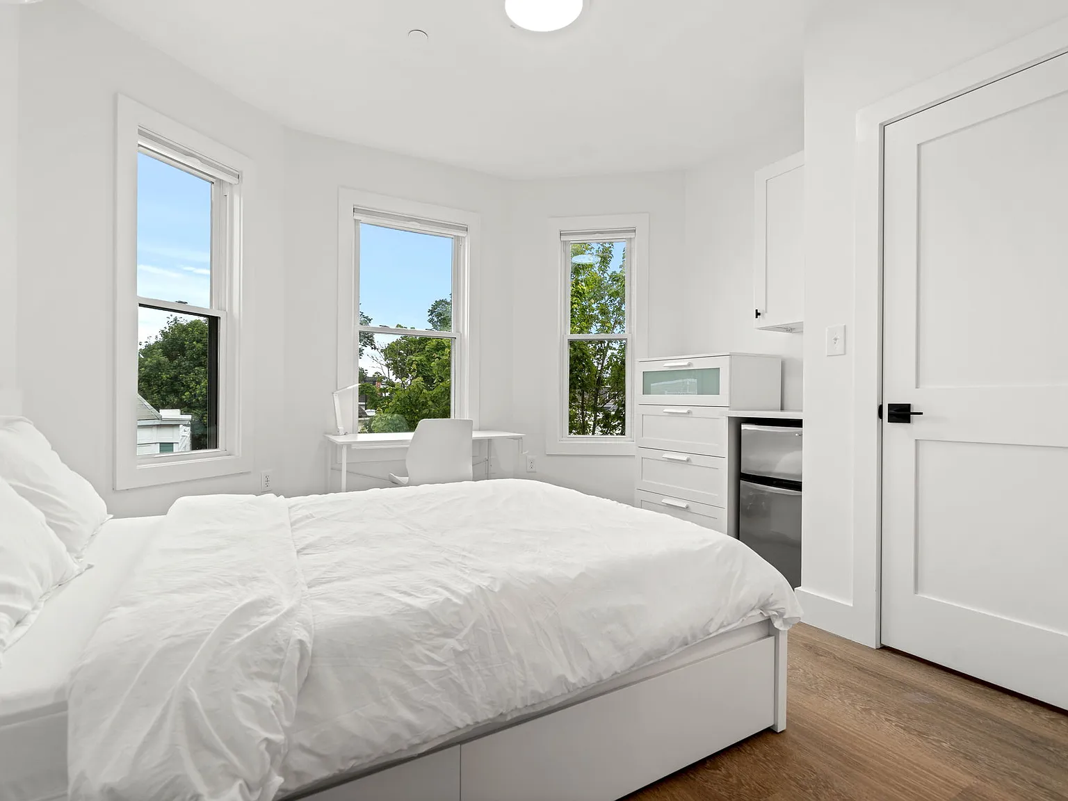 1 bed, $1,600 — Photo 2