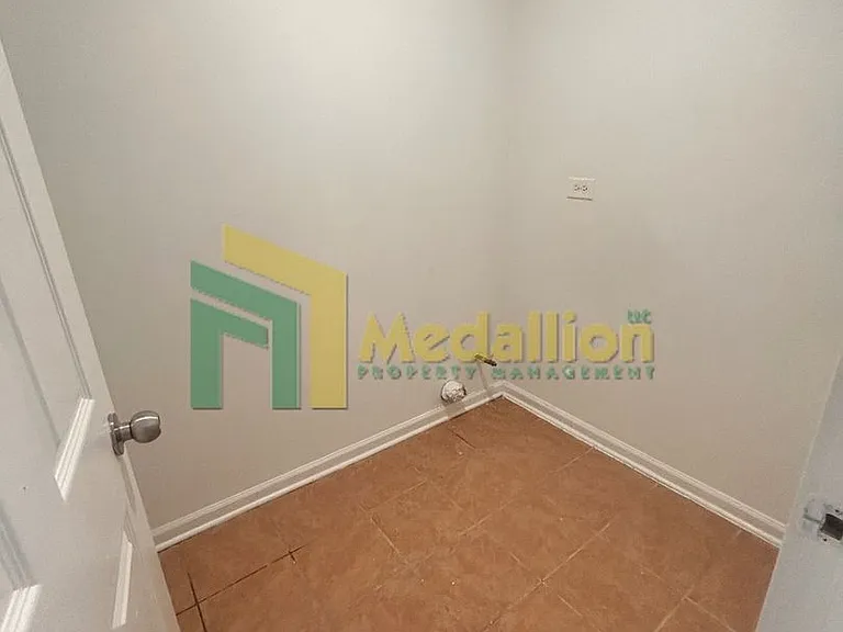 5954 S Maplewood Ave — Photo 31