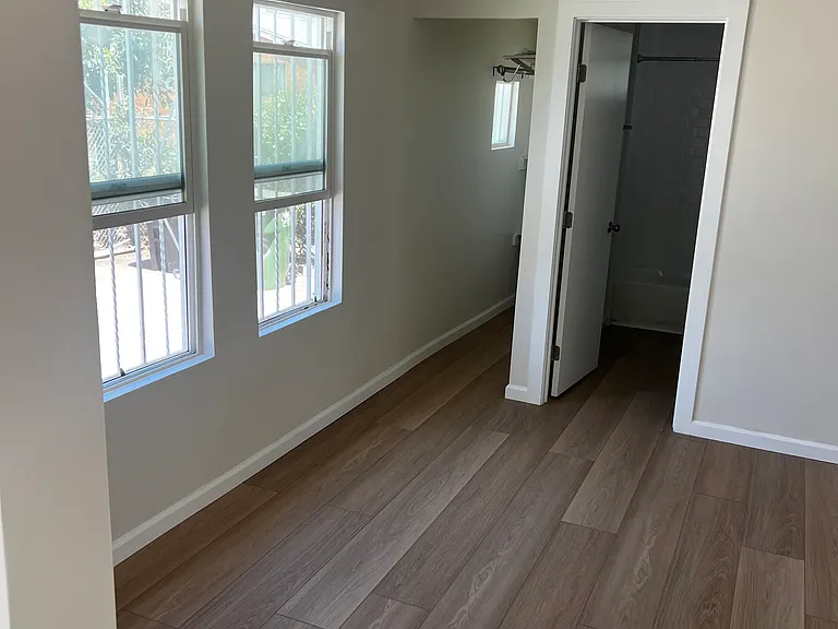 135 E 31st St #135 — Photo 11