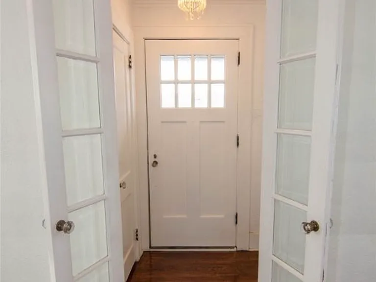 132 Crary Ave — Photo 6
