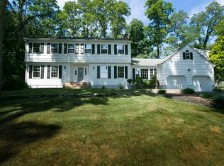 25 Holland Ln, Colts Neck, NJ 07722