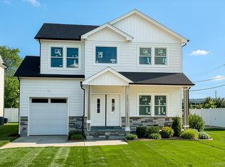 21 Cypress Ave, Bethpage, NY 11714