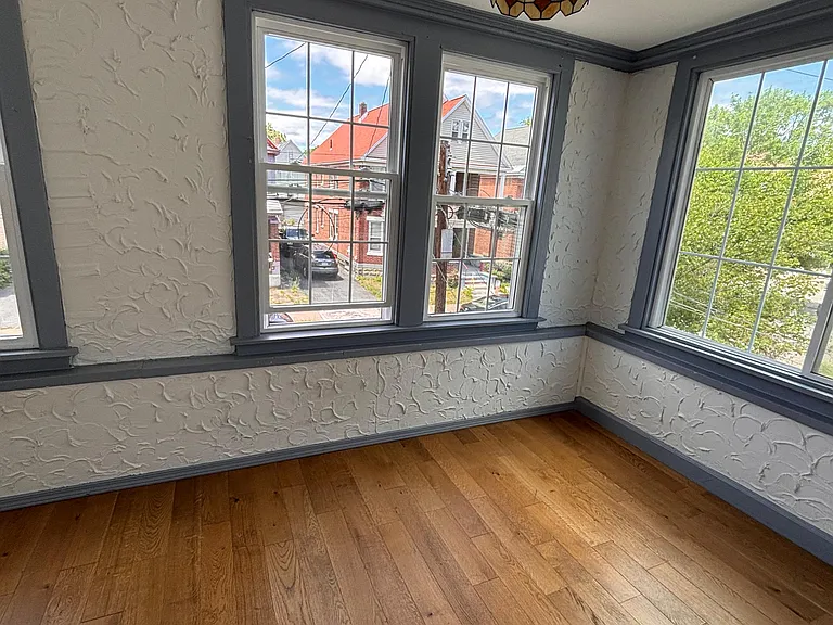 23 Hawk St #2L — Photo 10