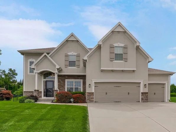 205 SE Waterwheel Ln, Lees Summit, MO 64063