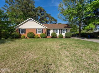 102 Northview Ct, Jacksonville, NC 28546