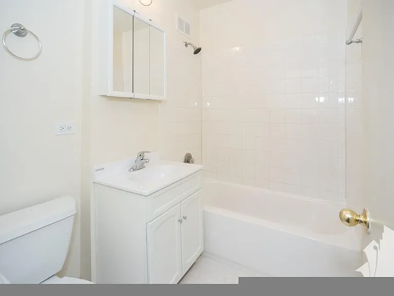 5736-48 N Winthrop Ave #14 — Photo 3