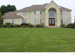 37 Kaitlin Dr, Mahopac, NY