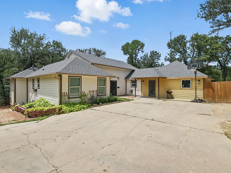 1520 Oakhurst Scenic Dr — Photo 31