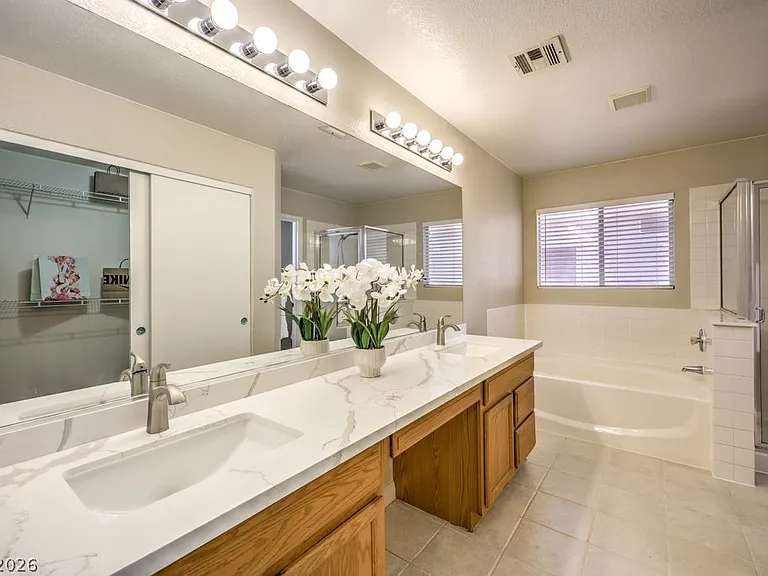 5016 Dancing Lights Ave — Photo 20