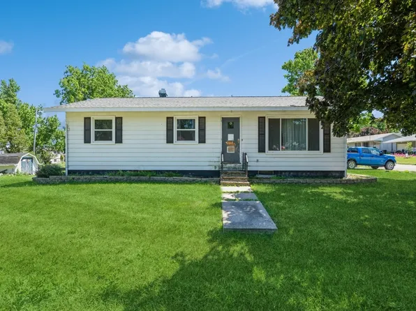 306 2nd Ave, Keystone, IA 52249