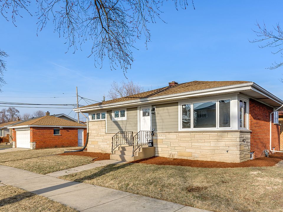 1st image of 7076 W Birchwood Ave