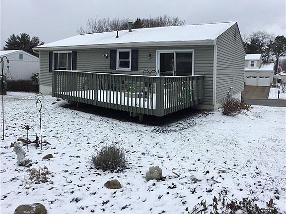 3rd image of 108 Wayne Dr