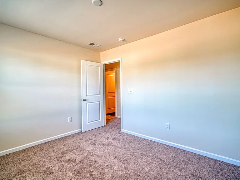 580 Millsgate Cir — Photo 31