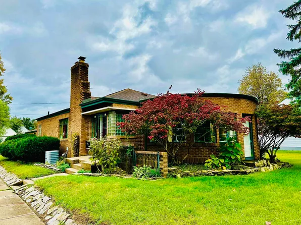 2602 Hartzer St, South Bend, IN 46628