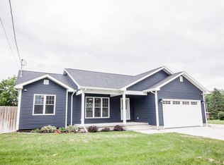 210 1st Ave, Sherrard, IL 61281