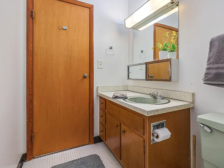406 W Jackson St — Photo 12