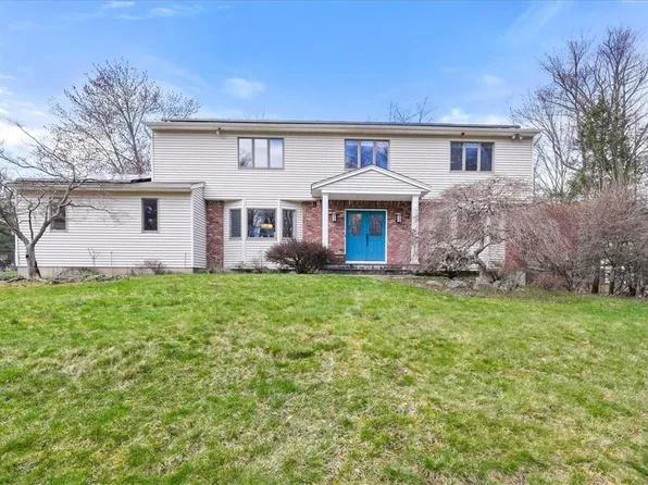 14 White Birch Court, New City, NY 10956