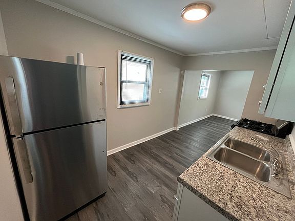 3rd image of 114 Paul Ave