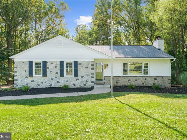 107 Ashland Dr, Downingtown, PA 19335