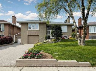 24 Breadner Dr, Toronto, ON M9R 3M4