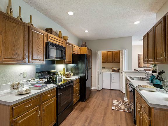 Gourmet Kitchen with Solid Oak Cabinetry