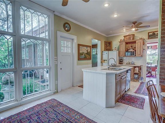 4th image of 1535 Morningside Dr