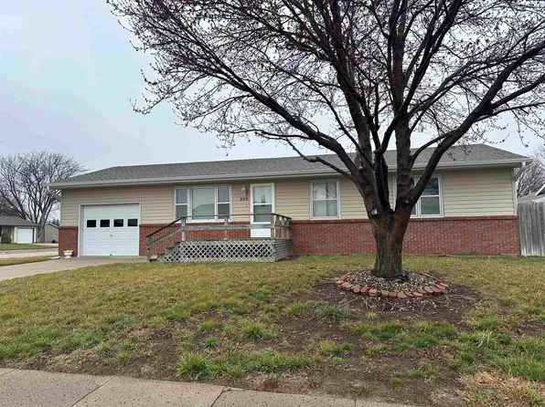 220 W Kent St, Hastings, NE 68901