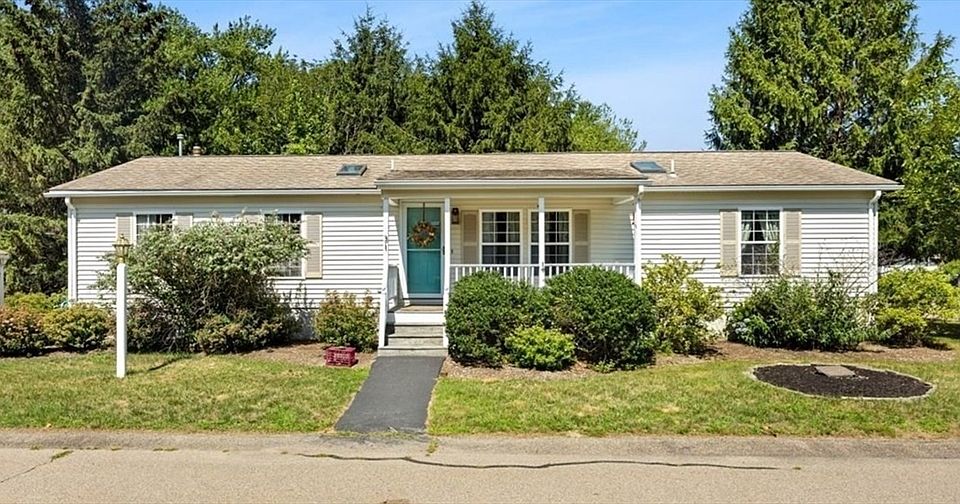 1st image of 31 Fieldwood Dr