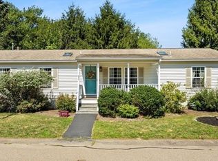 31 Fieldwood Dr, Bridgewater, MA 02324