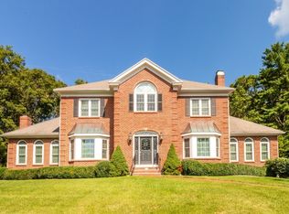25 Windsor Dr, Foxboro, MA 02035