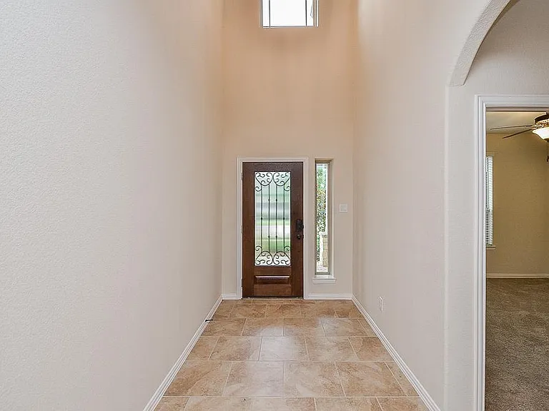 9411 Sparrow Creek Ct — Photo 8
