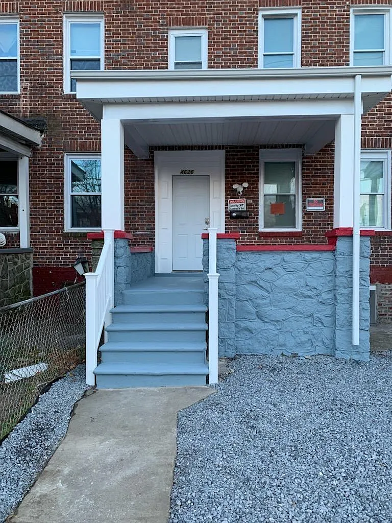 6 bed, $550 — Photo 1