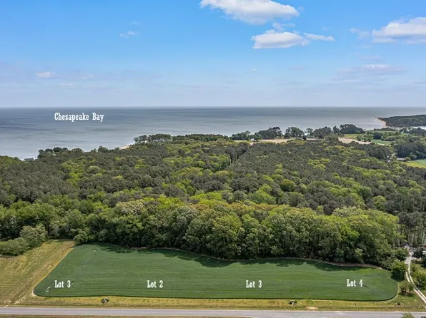 1 Canvasback Dr, Ophelia, VA 22530